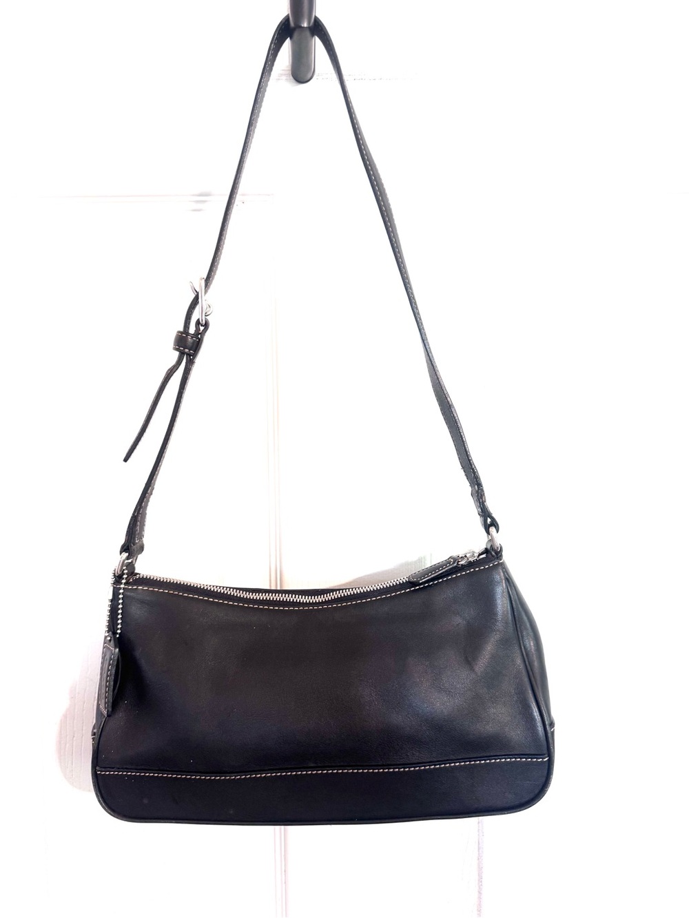 Vintage Y2K Coach Hamptons Black Leather Demi Pouch Baguette Bag (Style 7785)